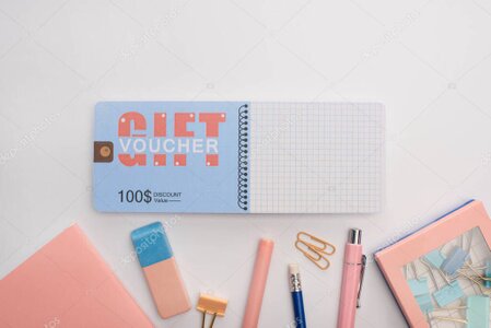 Set regalo da cartoleria con penna e taccuino in confezione